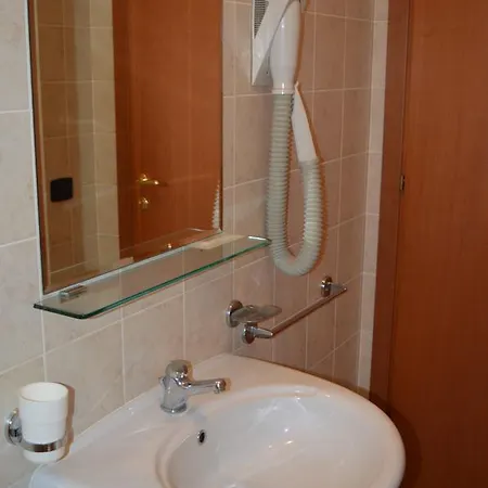 Residenza Sul Mare Margherita - Il Lupo Affitta 4*