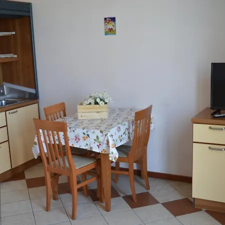 Residenza Sul Mare Margherita - Il Lupo Affitta 4* Rimini