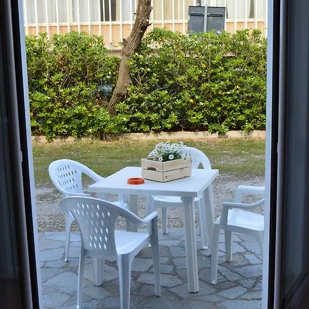 Hotel apartamentowy Residenza Sul Mare Margherita - Il Lupo Affitta Rimini