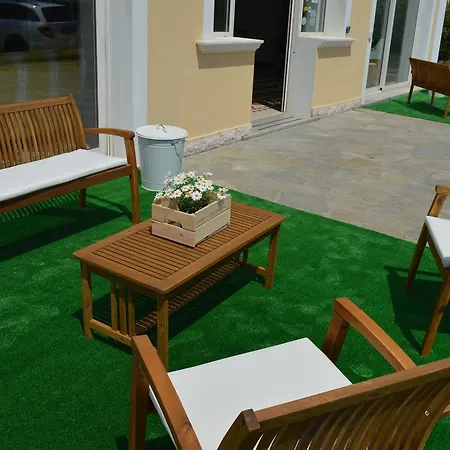 Hotel apartamentowy Residenza Sul Mare Margherita - Il Lupo Affitta