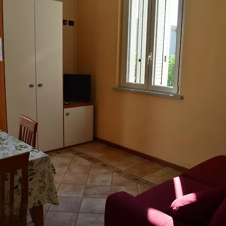 Hotel apartamentowy Residenza Sul Mare Margherita - Il Lupo Affitta Rimini