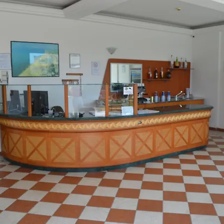 Hotel apartamentowy Residenza Sul Mare Margherita - Il Lupo Affitta