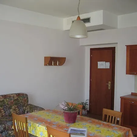 Residenza Sul Mare Margherita - Il Lupo Affitta 4*