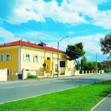 Residenza Sul Mare Margherita - Il Lupo Affitta 4*